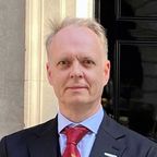 Dr Andy   Sellars