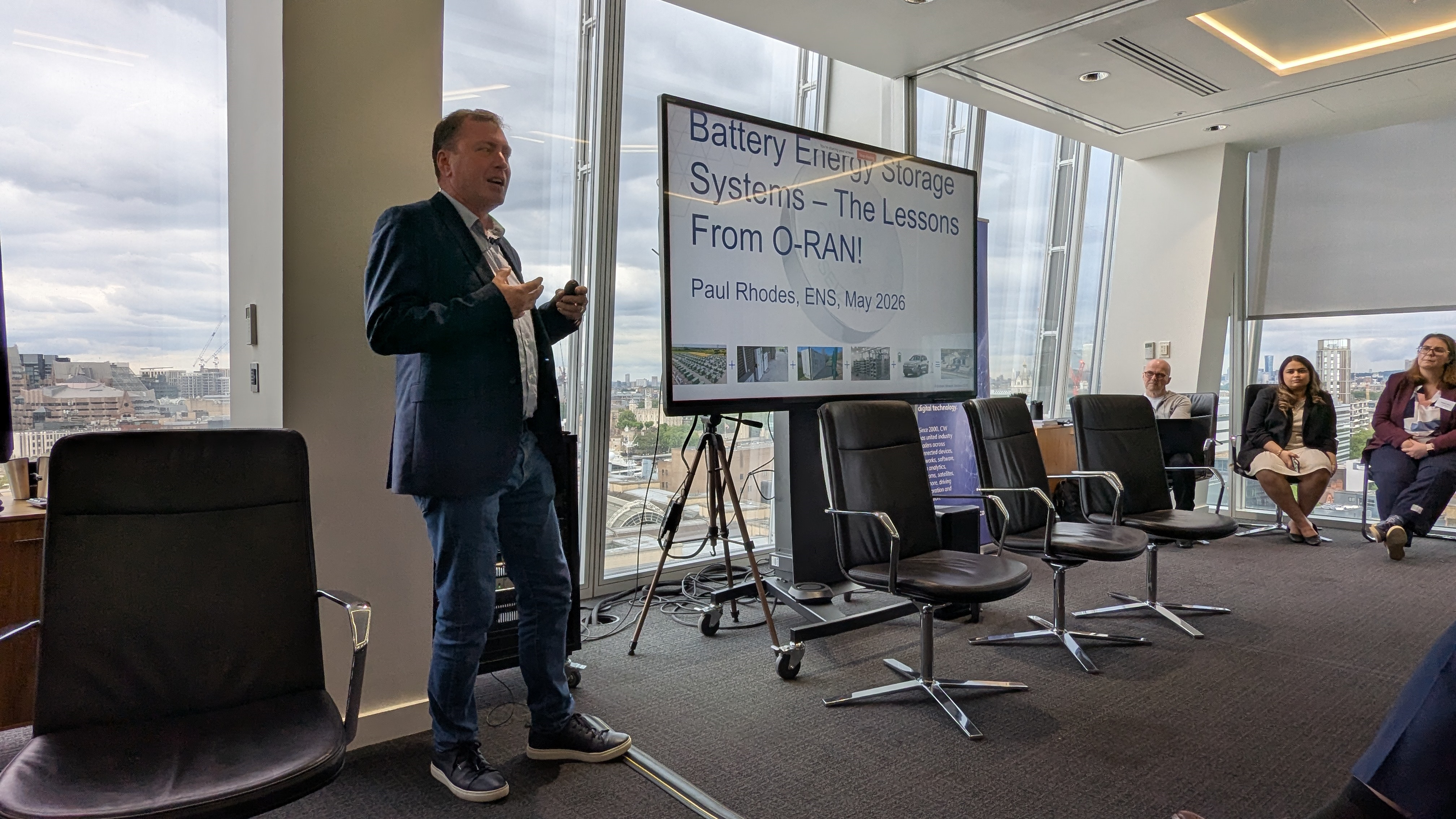 Img10_ZahidPhone.jpg